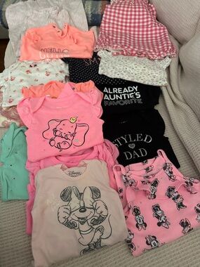 Lot of 18 Disney Girls & Top Minnie, NB 0-3 months swaddles floral daddy cute